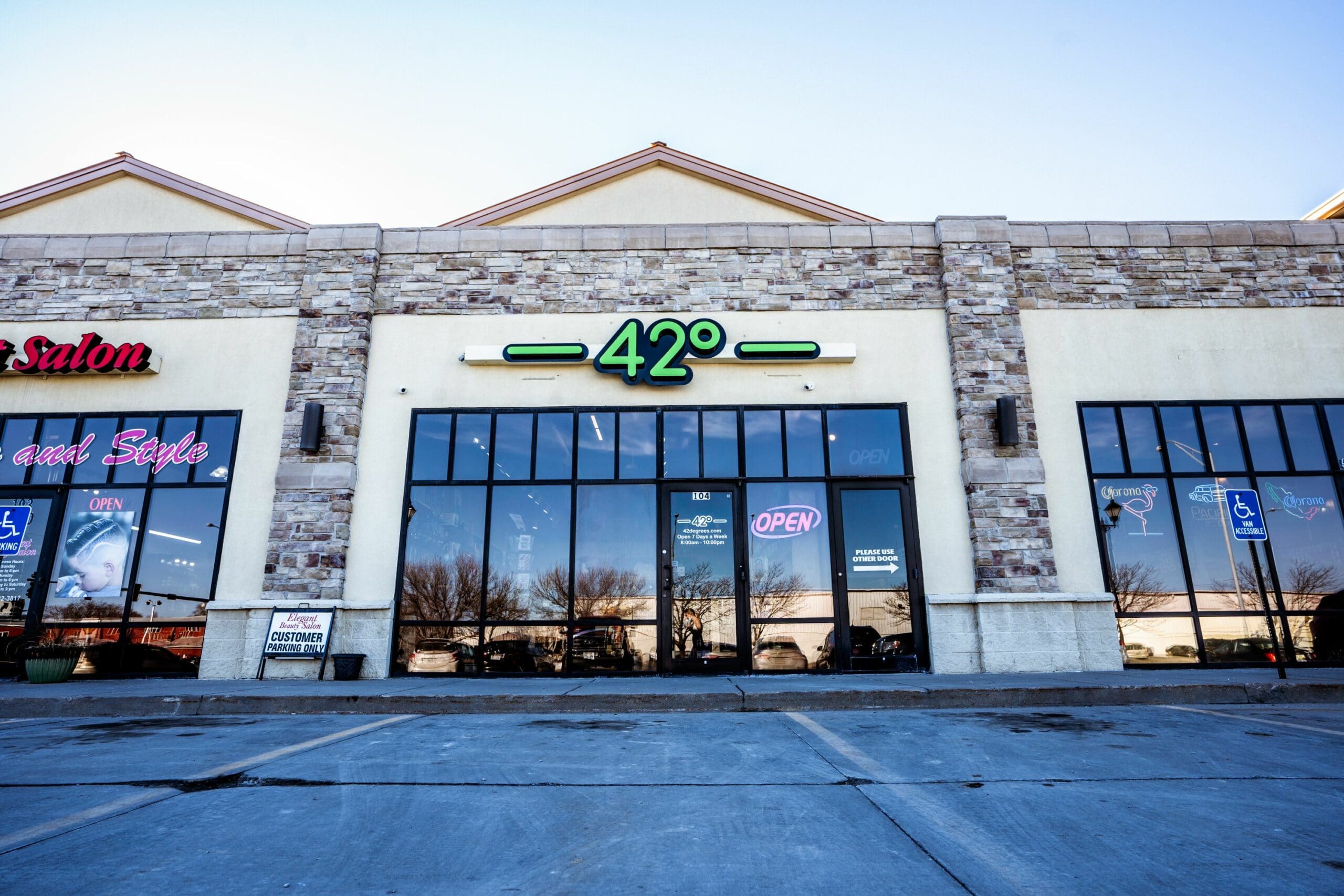 2026 guide to Safe CBD for Dogs & Cats: How to Use Pet CBD Finder to Locate Trusted Local Shops