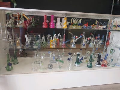 Boise Vape ,Glass and Smoke (Hemp World CBD)